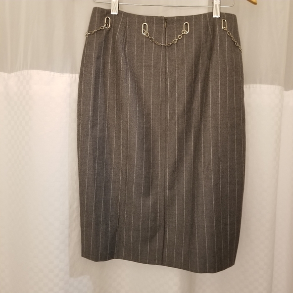 Oscar Pinstripe Wool Pencil Skirt with Chain Link Detail, Grey, Size 8, NWT - Picture 2 of 7
